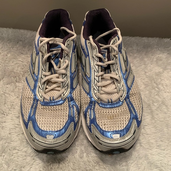 brooks adrenaline gts 8